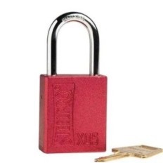 Candado De Bronce Color Rojo - Arandela Chica - Art. X-05 - Marca Steelpro