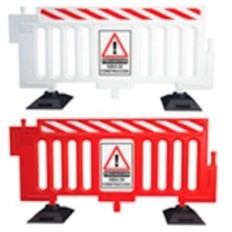 Valla Plastica Parra Seguridad Vial - Construido En Polietileno - Sistema De Encastre Por Bisagra Que Permite Giro A 180°